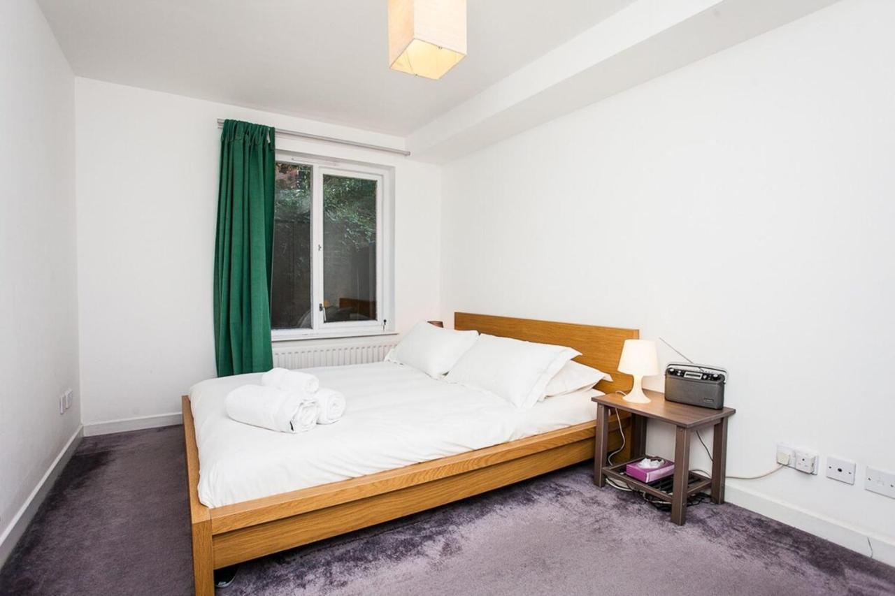 Charming Peaceful 2 Bedroom With Parking And Garden Apartament