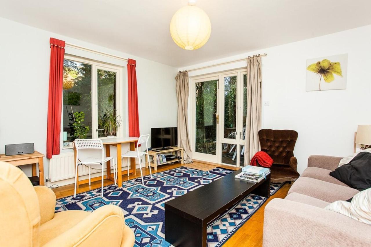 Apartament Charming Peaceful 2 Bedroom With Parking And Garden