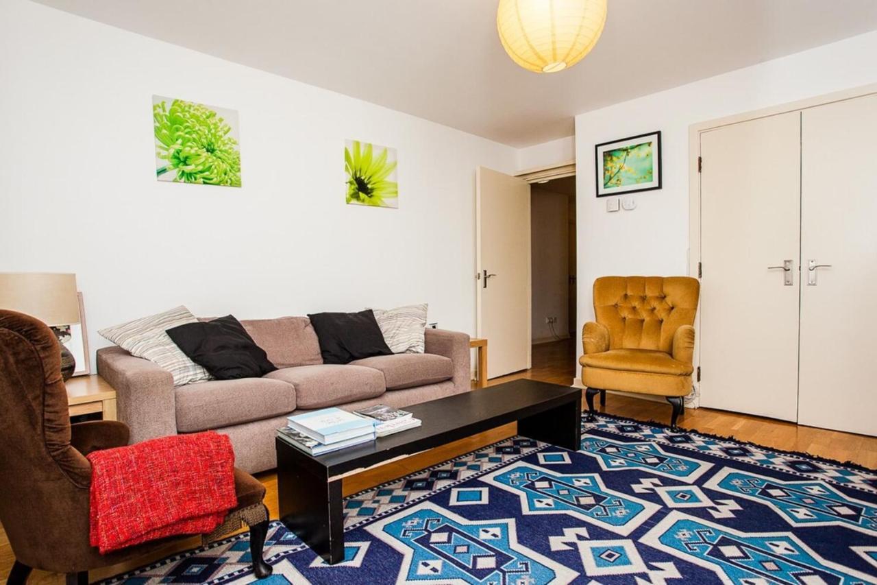Charming Peaceful 2 Bedroom With Parking And Garden Apartament *